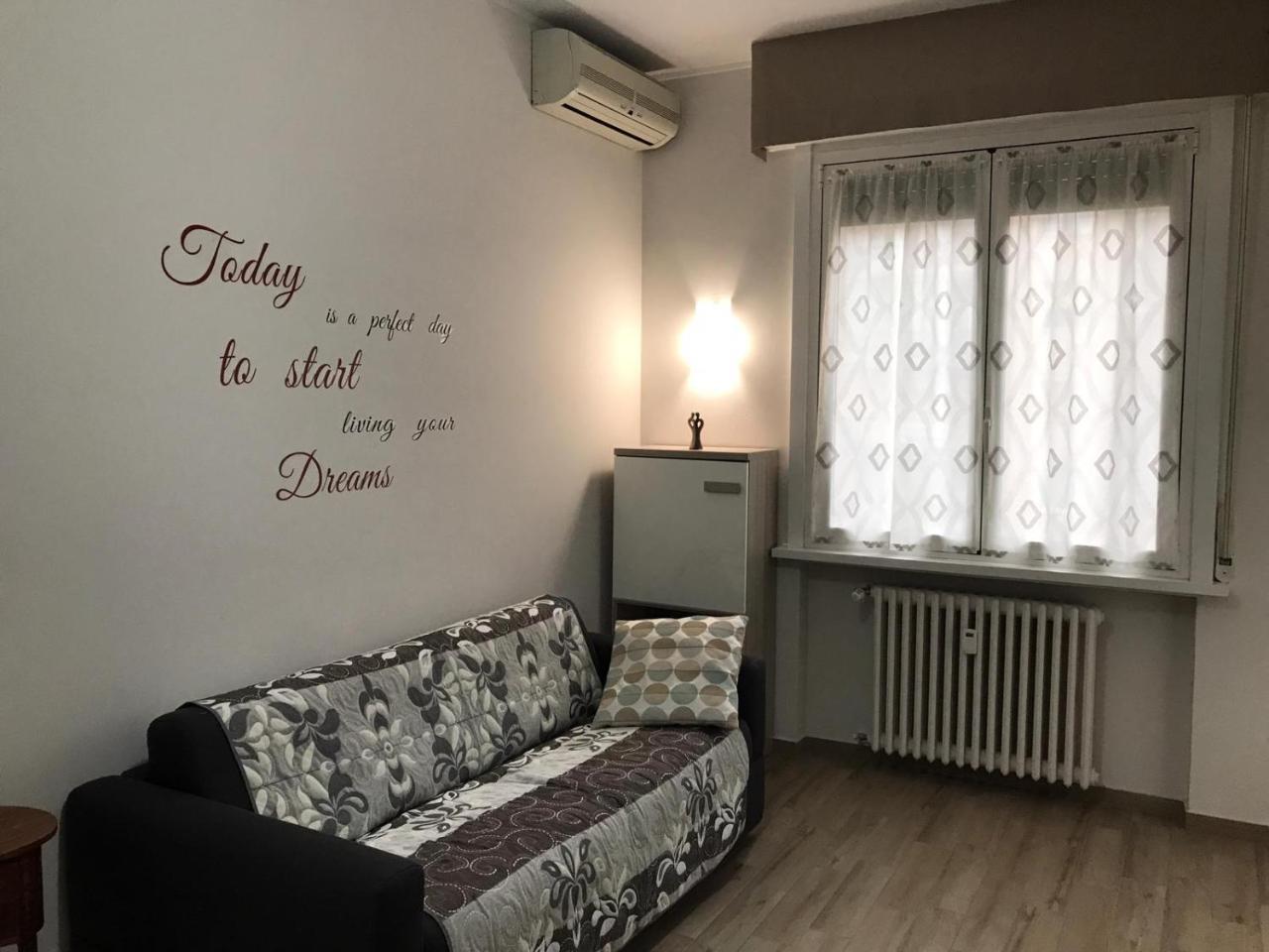 Lorenteggio Studio Apt Milano Esterno foto