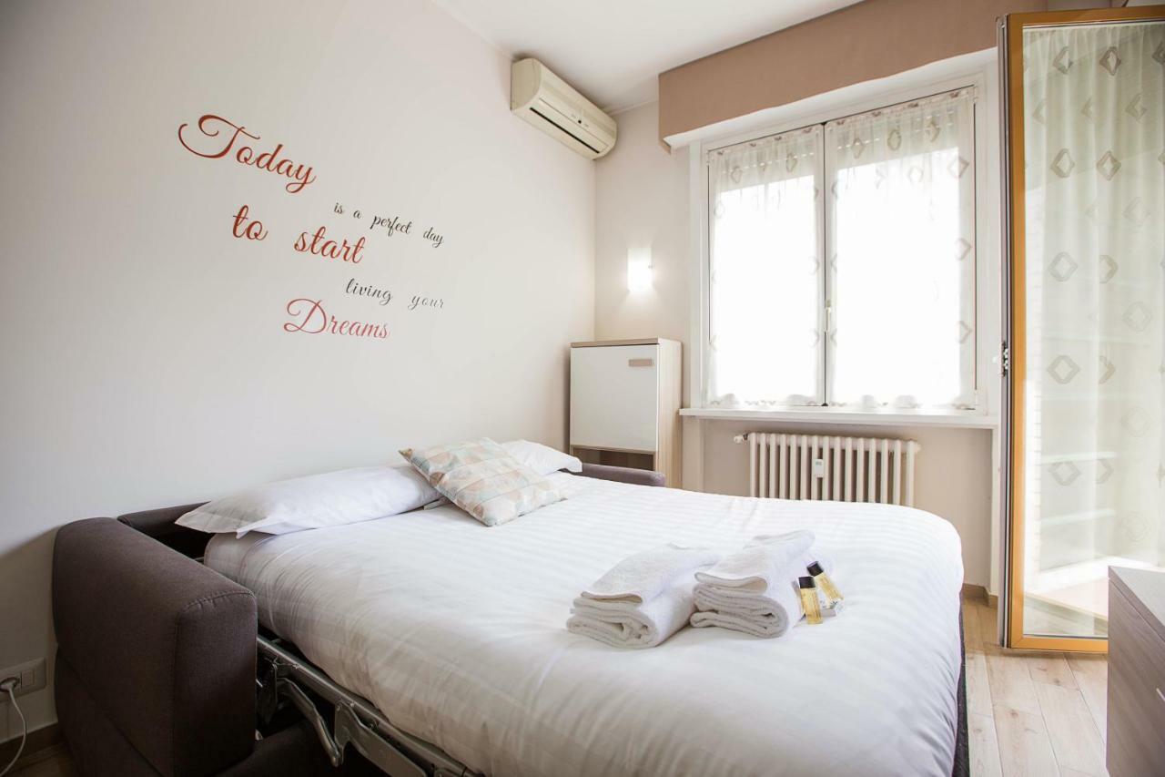Lorenteggio Studio Apt Milano Esterno foto
